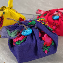 Lade das Bild in den Galerie-Viewer, Eselmilch Seife Sepcial Edition