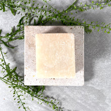 Lade das Bild in den Galerie-Viewer, Travertin-Seifenset